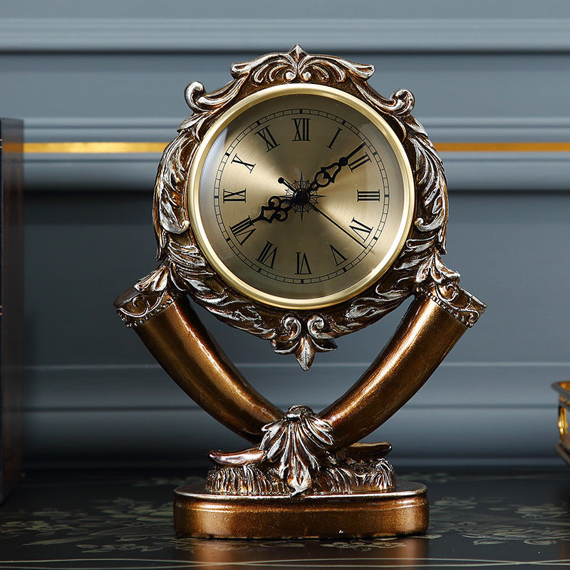 American Silent Pendulum Desk Clock